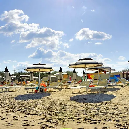 Lido Adriano Beach Apartment